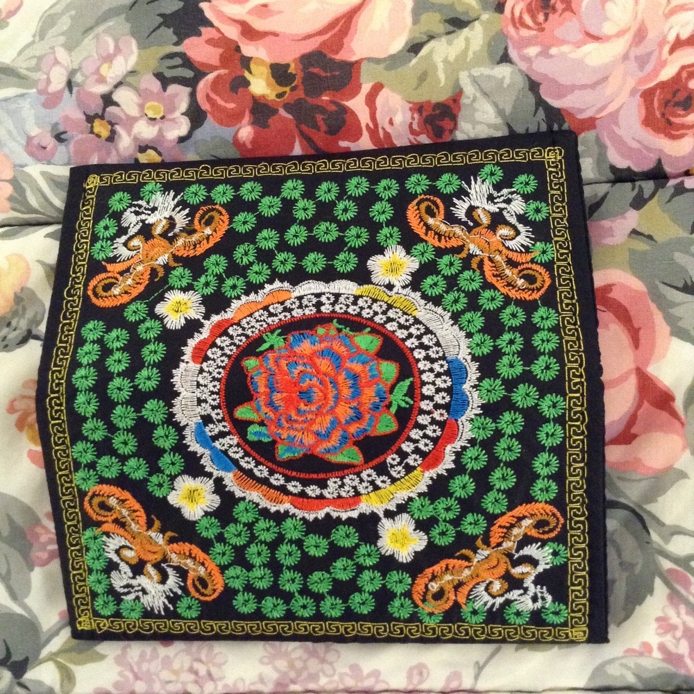 New Black Multicolor Embroidered Wallet Four Pockets And Flowers